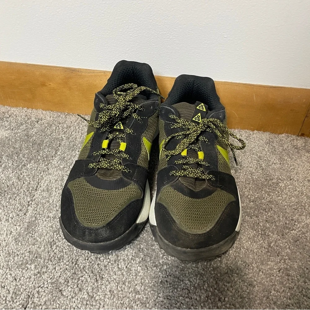 Nike ACG‎ Lowcate Cargo Khaki MossTrail Running Sneaker Men’s 6.5 Women 8